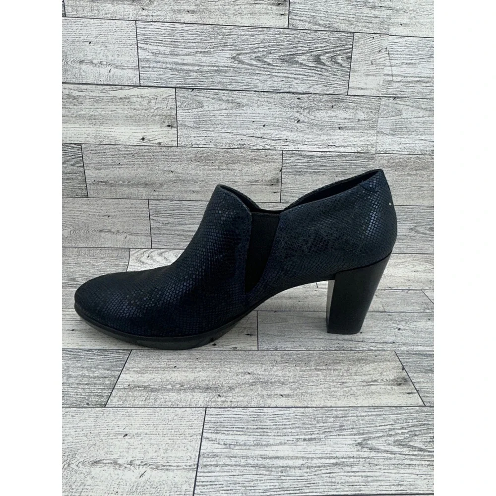 ECCO Shape 75 Navy Blue Snakeskin‎ Embossed Leather Block Heel Booties Women 39